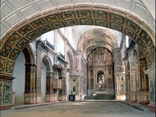 「アッシジの聖フランチェスコ修道院」聖堂内部